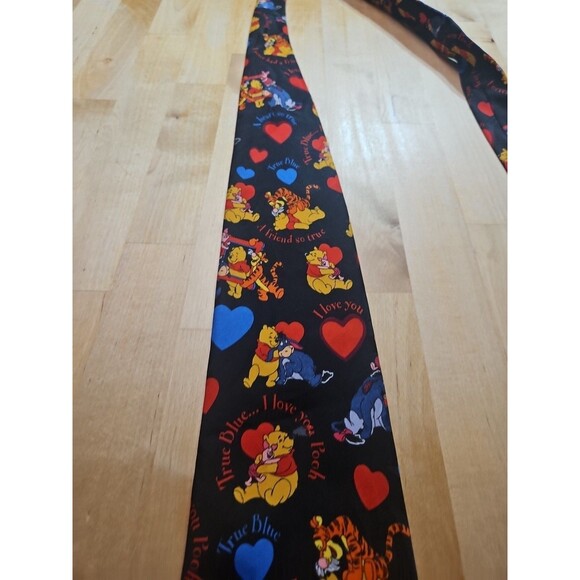 Disney Winnie The Pooh Men's Black Blue Red Hearts Tigger Eeyore Piglet Neck Tie - Picture 3 of 9